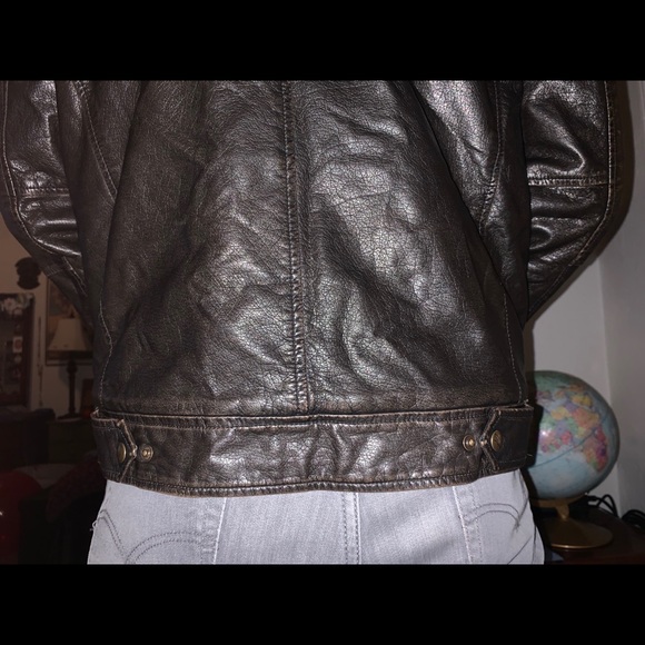 Levi Lether jacket - Picture 4 of 16
